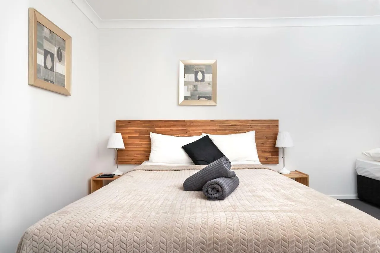 **  Bald Hills Motel Australia